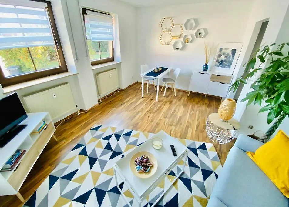 Moderne Wohnung In Vorstadtidylle Zu Bayreuth Heinersreuth 0*,  Germany